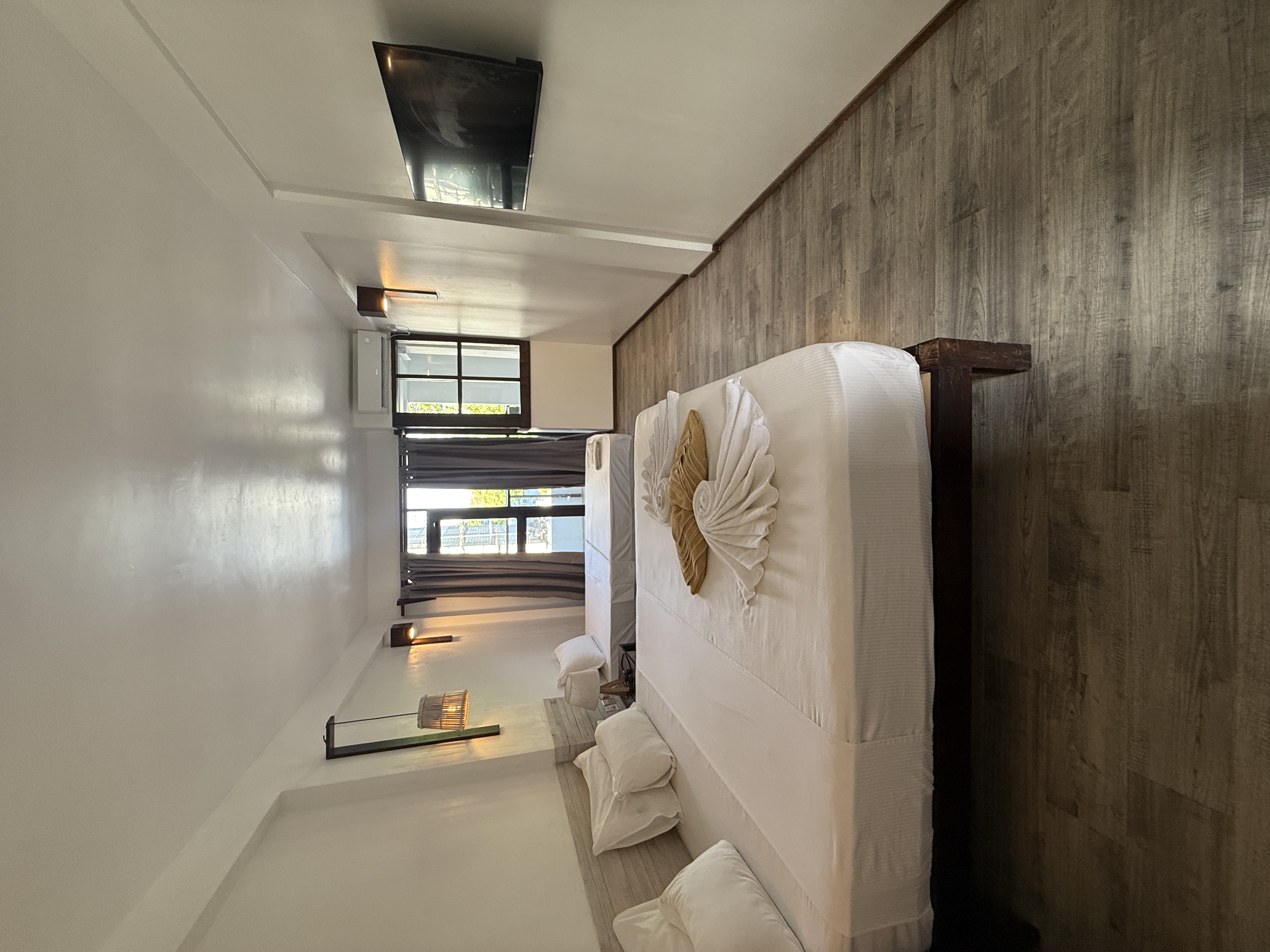 Garden View Suite - Image 4